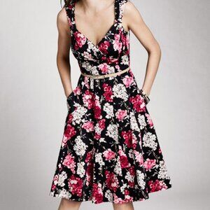 White House Black Market Red And White Floral Fit And Flare Dress Size 8 EUC